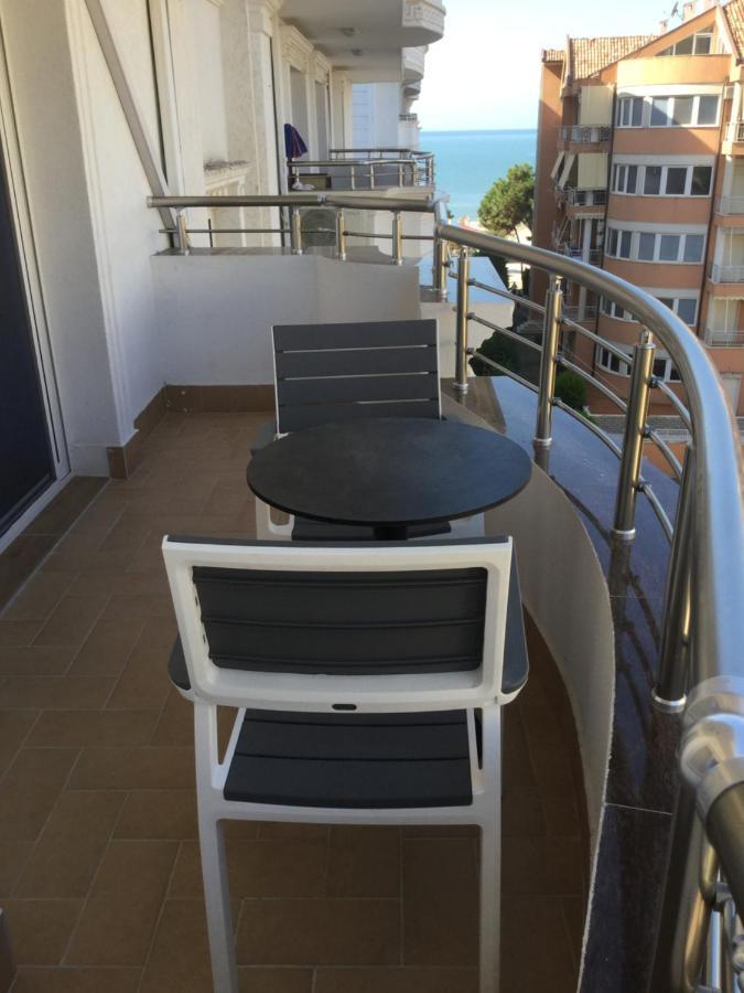 Kk Fafa Apartments Golem  Exterior foto